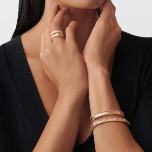 Lac Tay Van Cleef Arpels Perlee Signature Medium Vang Hong Che Tac 1