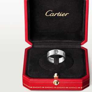 Nhẫn Cartier Love Chế Tác Vàng Trắng 18K Hong Kong Bản Lớn 5-5mm (8)