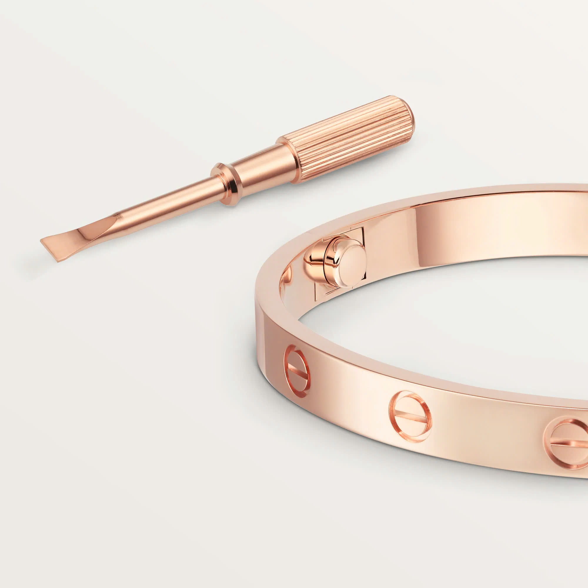 Vòng Tay Cartier Love Chế Tác Hong Kong Vàng Hồng 18K (3) Vòng Tay Cartier Love Chế Tác Hong Kong Vàng Hồng 18K (1)