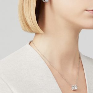 Bông Tai Van Cleef & Arpels Perlée Clovers Hoop Vàng Trắng Kim Cương 40 Viên (2)