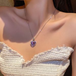 Cach Deo Day Chuyen Dep va Quyen Ru Bi Quyet Ton Vinh Phai Dep 1