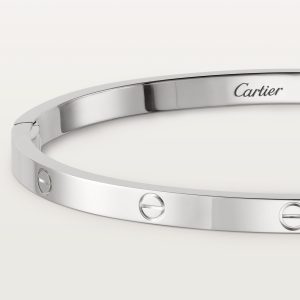 Vòng Tay Cartier Love Small Model Chế Tác Vàng Trắng 18K Rộng 3.65mm 3 Vòng Tay Cartier Love Small Model Chế Tác Vàng Trắng 18K R (1)