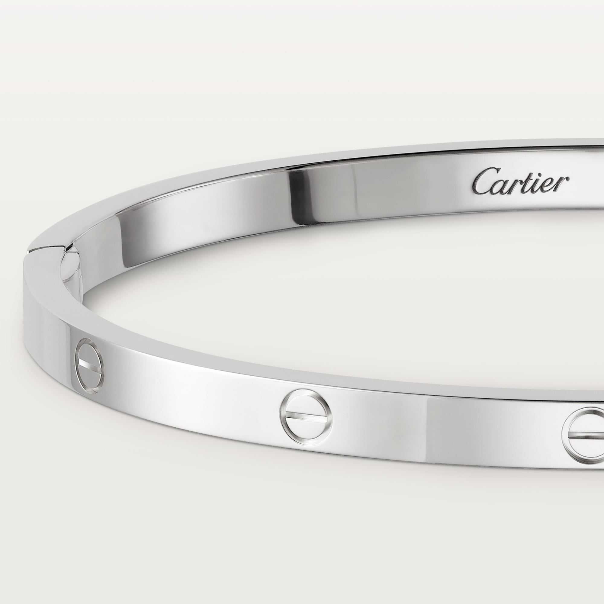 Vòng Tay Cartier Love Small Model Chế Tác Vàng Trắng 18K R (6) Vòng Tay Cartier Love Small Model Chế Tác Vàng Trắng 18K R (1)