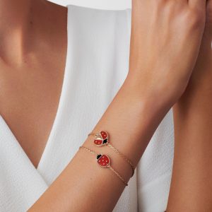 Vòng Tay Van Cleef & Arpels Lucky Spring Bọ Rùa Cánh Mở Chế Tác