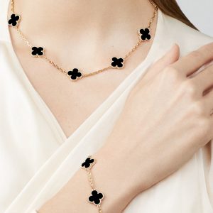 Vòng Tay Van Cleef & Arpels Vintage Abraham 5 Họa Tiết Cỏ 4 Lá Đá Onyx (1)
