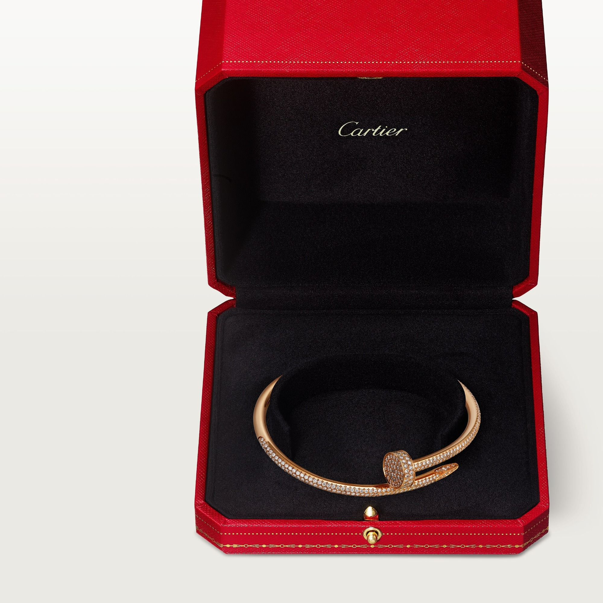 Lắc Tay Cartier Juste un Clou Vàng Hồng 18K Full Kim Cương Tự Nhiên Hong Kong (1) Lắc Tay Cartier Juste un Clou Vàng Hồng 18K Full Kim Cương Tự Nhiên Hong Kong (1)