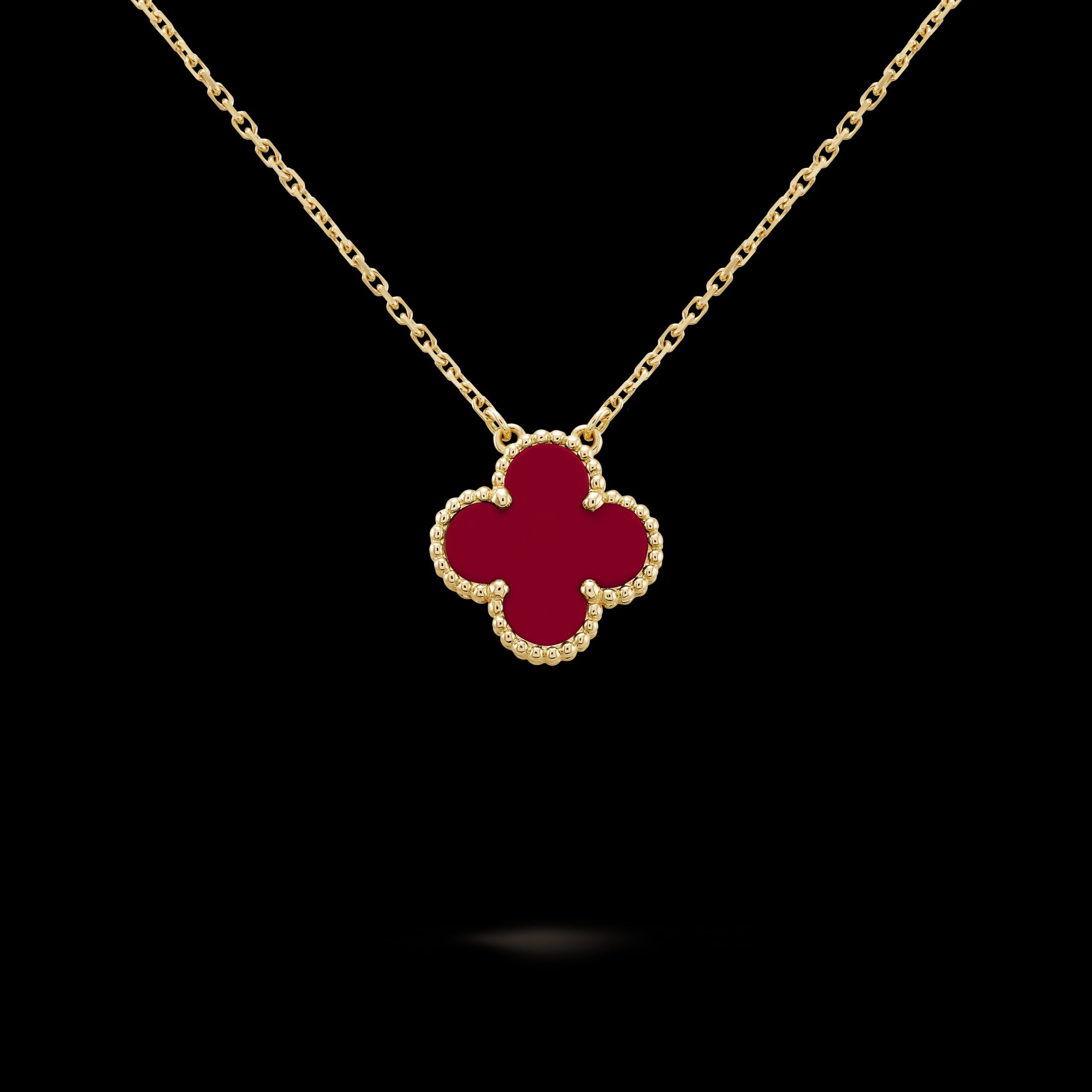 Vòng Cổ Van Cleef & Arpels Chế Tác Đá Mã Não Đỏ Vàng Vàng 18K (1) Vòng Cổ Van Cleef & Arpels Chế Tác Đá Mã Não Đỏ Vàng Vàng 18K (4)