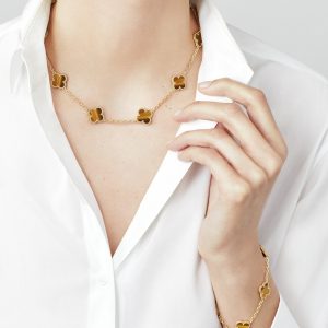 Vòng Tay Van Cleef & Arpels Đá Mắt Hổ Vàng Vàng 18K Chế Tác 19cm (1)