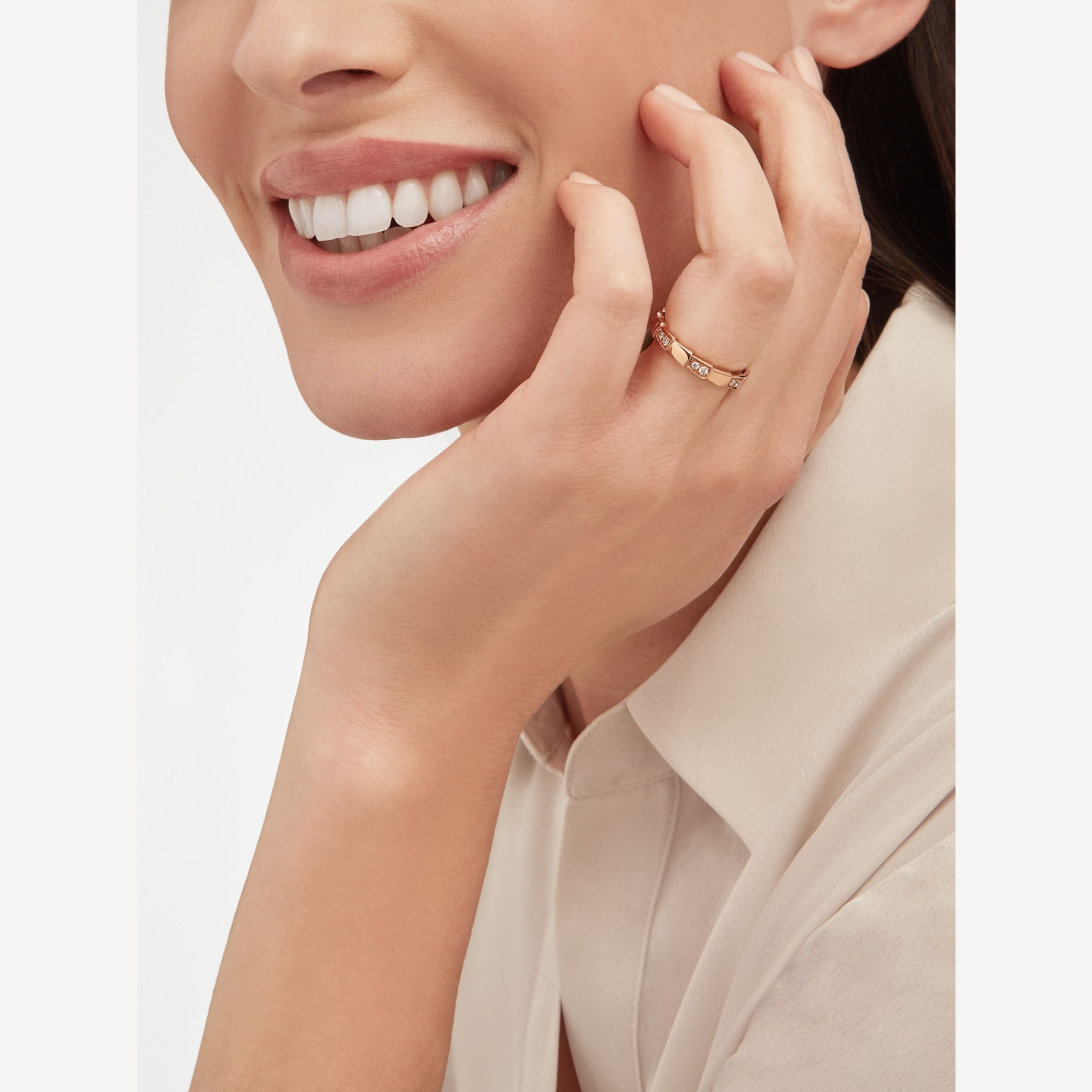 Nhẫn Kim Cương Bvlgari Serpenti Viper Rắn Chế Tác Vàng Hồng 18K Nhập Khẩu (3) Nhẫn Kim Cương Bvlgari Serpenti Viper Rắn Chế Tác Vàng Hồng 18K Nhập Khẩu (1)