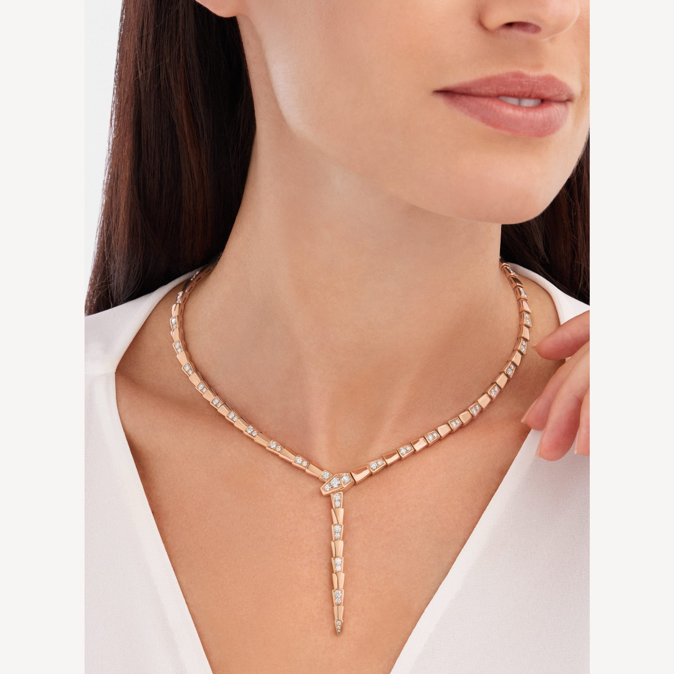 Vòng Cổ Bvlgari Serpenti Viper Demi Pavé Diamonds Chế Tác Vàng 18K Kim Cương (3) Vòng Cổ Bvlgari Serpenti Viper Demi Pavé Diamonds Chế Tác Vàng 18K Kim Cương (1)