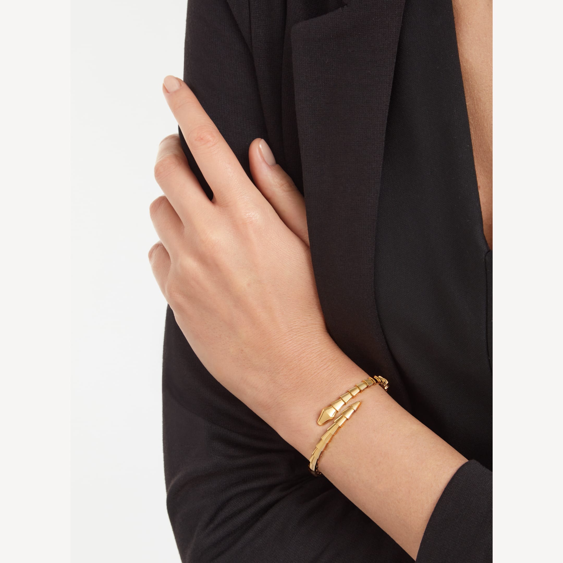 Vòng Tay Serpenti Viper Chế Tác Hong Kong Vàng Vàng 18K AU750 (2) Vòng Tay Serpenti Viper Chế Tác Hong Kong Vàng Vàng 18K AU750