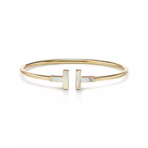 Lắc Tay Tiffany & Co T Chế Tác Vàng Vàng 18K Đá Xà Cừ Trắng Nhập Khẩu (1)