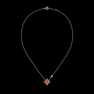 Vong Co Louis Vuitton Color Blossom Star BB Vang 18K Da Cornelian Kim Cuogn Vang 18K 41cm 4