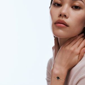 Vong Tay Louis Vuitton Color Blossom Sun BB Da Onyx Den Vang 18K Kim Cuong Tu Nhien 175cm 2